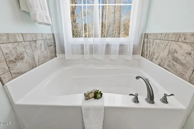 $385,000 | 40 East Arbor Cove Court, Zebulon, NC 27597