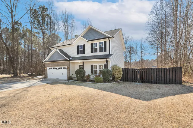 $385,000 | 40 East Arbor Cove Court, Zebulon, NC 27597