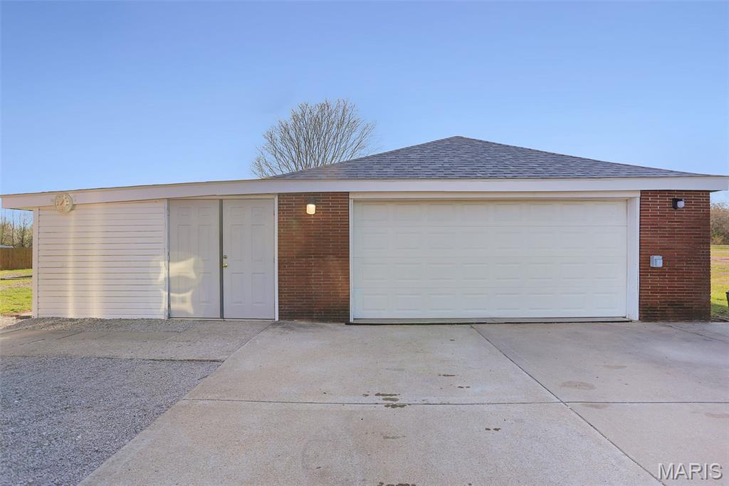 5537 Highway 159 Edwardsville, IL 62025 - Photo 32 of 36