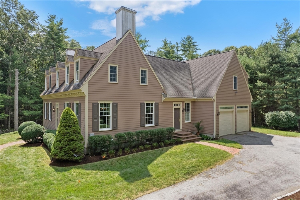 791 Locust Street Raynham, MA 02767 - Photo 4 of 38 Gallery Image 4