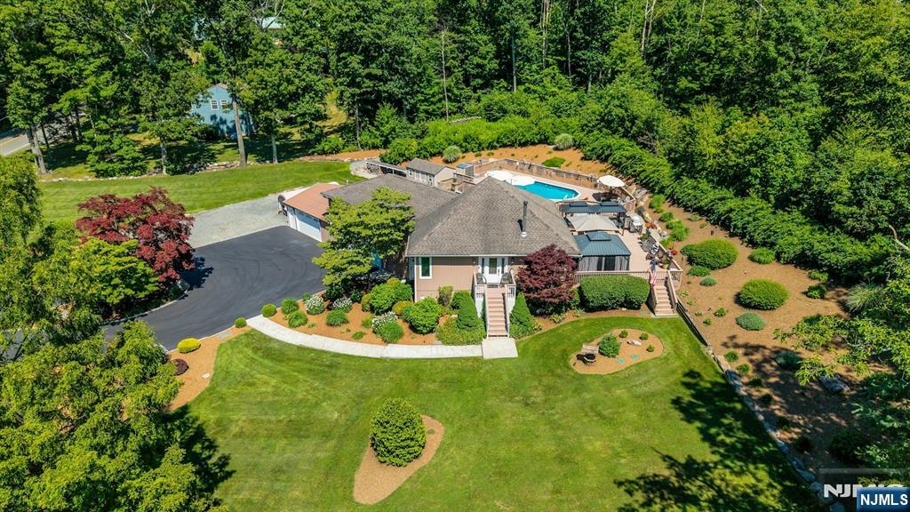 1034 Green Pond Road Newfoundland, NJ 07435 - Photo 4 of 34 Gallery Image 4