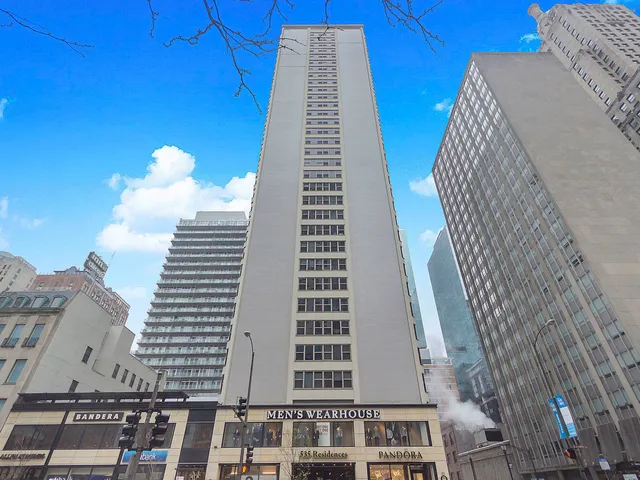 $2,500 | 535 North Michigan Avenue, Unit 1705, Chicago, IL 60611