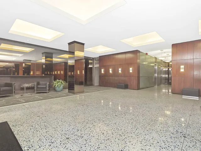 $2,500 | 535 North Michigan Avenue, Unit 1705, Chicago, IL 60611