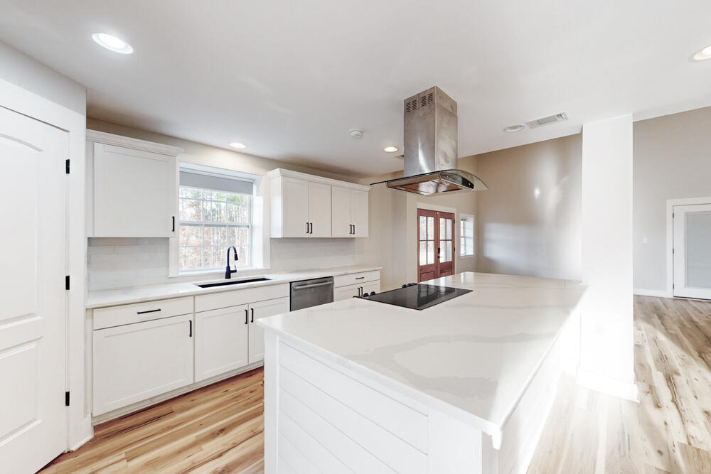 9 Springdale Road Graniteville, SC 29829 - Photo 6 of 29 Kitchen with Quartz Countertops!