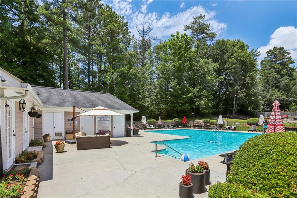 1586 Rice Square Lithonia, GA 30058 - Photo 6 of 24
