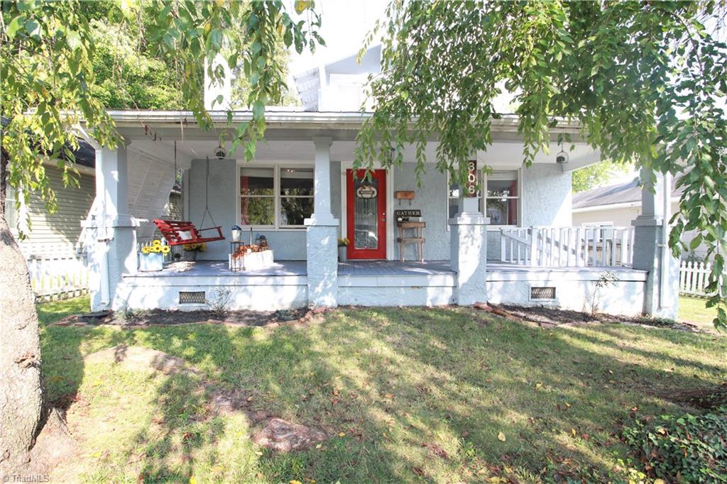 806 Carrick Street High Point, NC 27262 - Photo 1 of 26 Gallery Image 1