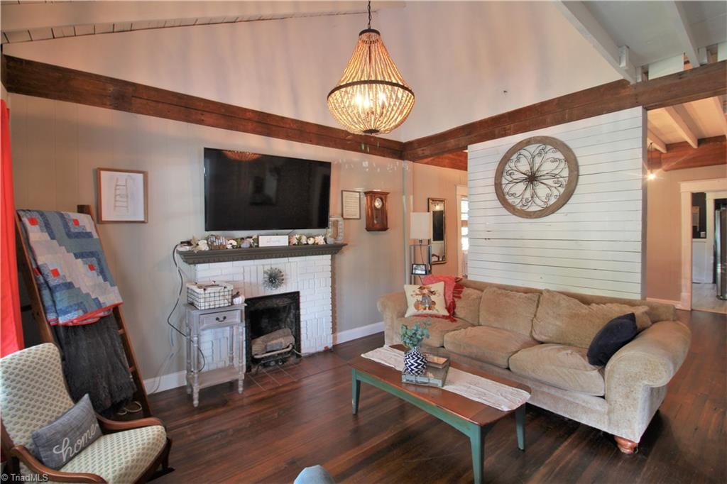 806 Carrick Street High Point, NC 27262 - Photo 5 of 26 Gallery Image 5