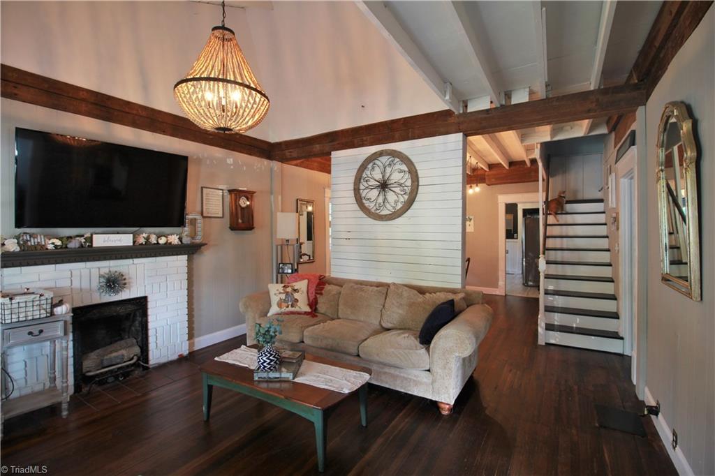 806 Carrick Street High Point, NC 27262 - Photo 6 of 26 Gallery Image 6