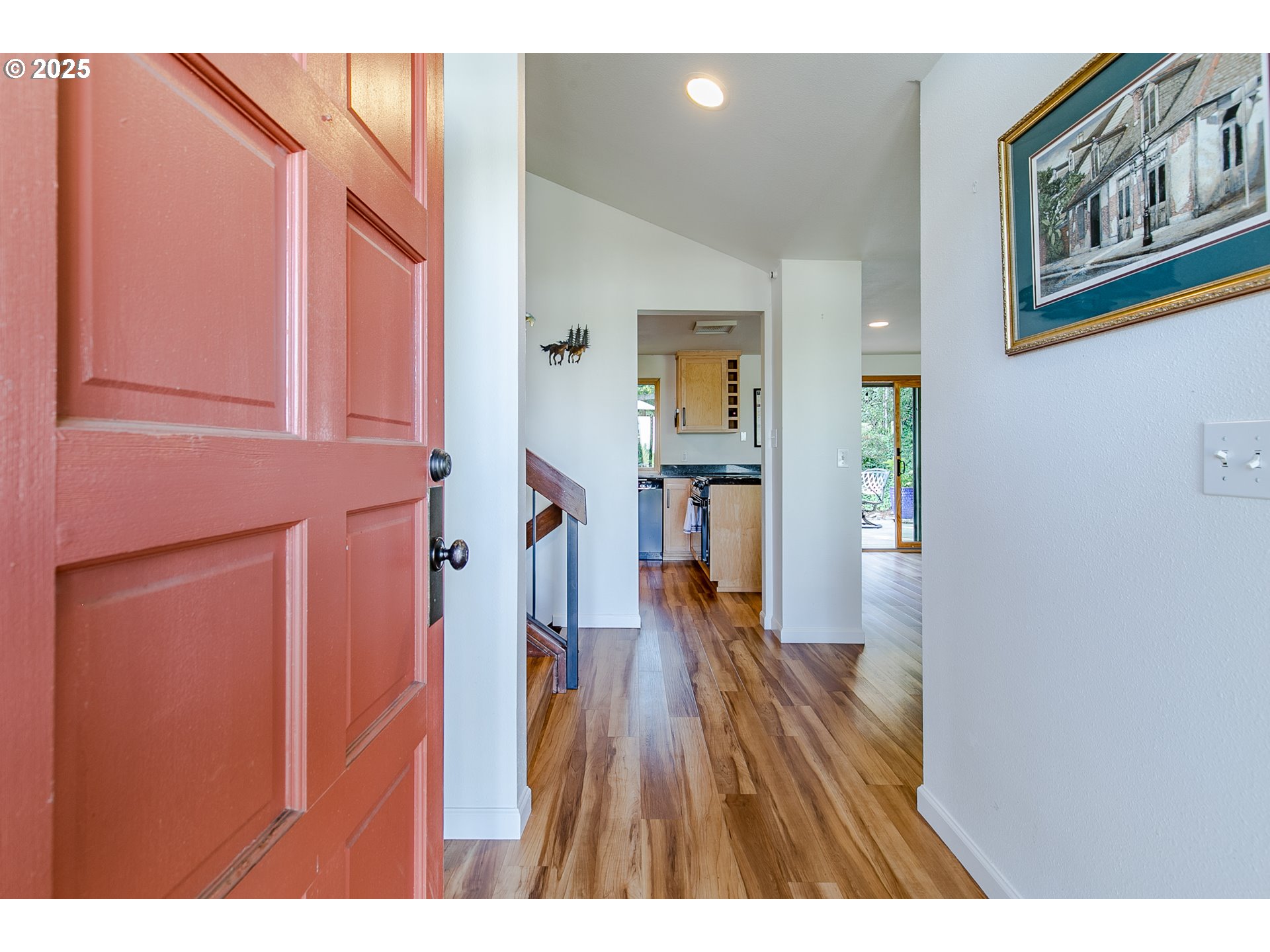 2724 Malibu Way Eugene, OR 97405 - Photo 5 of 48