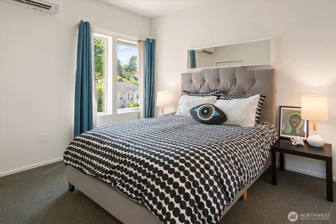 $749,999 | 551 28th Avenue, Seattle, WA 98122