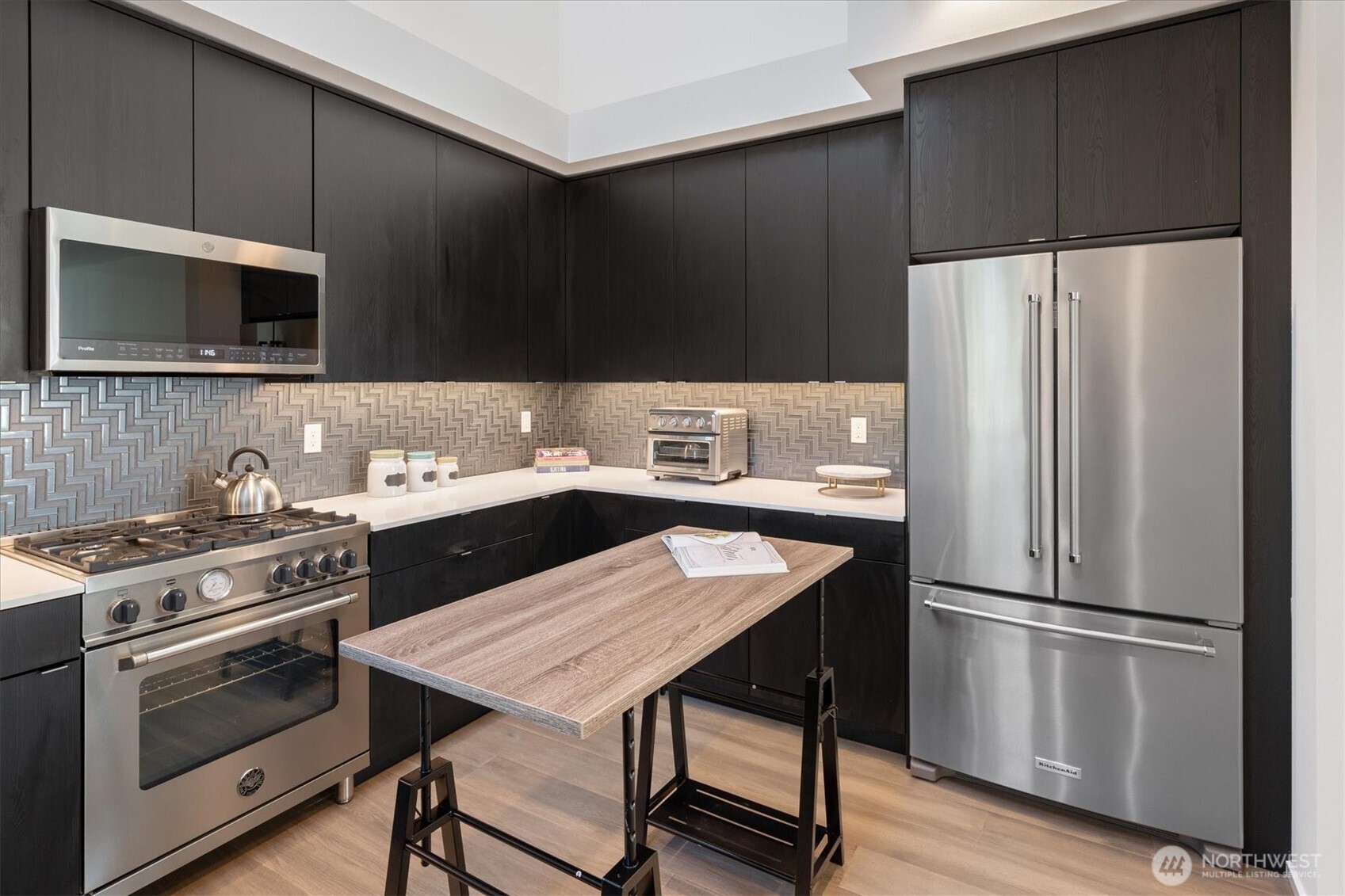 551 28th Avenue Seattle, WA 98122 - Photo 3 of 25