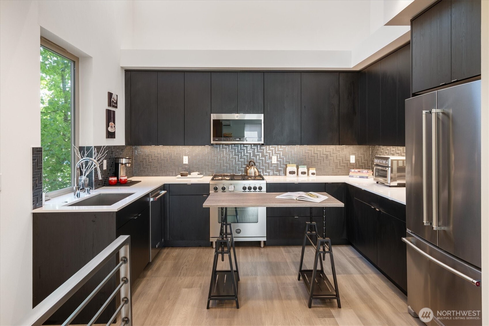 551 28th Avenue Seattle, WA 98122 - Photo 4 of 25