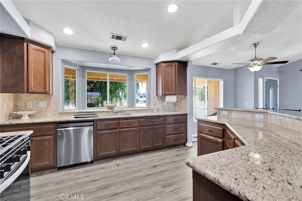3632 Cambria Road Phelan, CA 92371 - Photo 15 of 54
