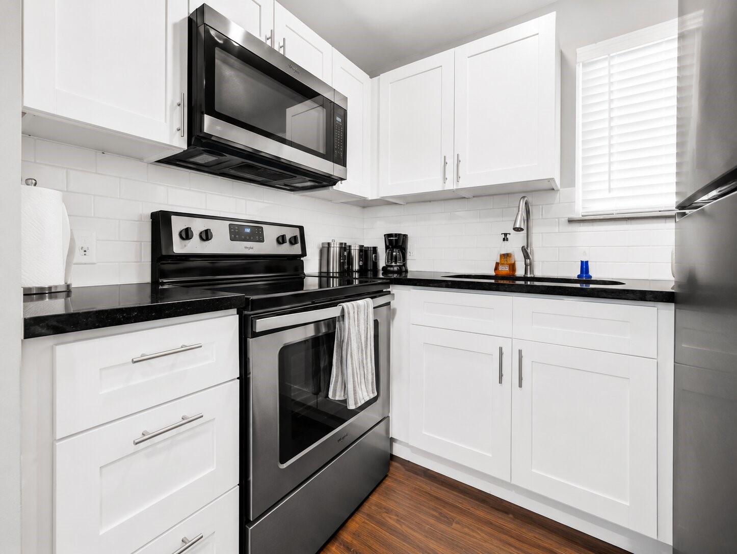 1953 Dryden Road, Unit 5 Houston, TX 77030 - Photo 10 of 15 Gallery Image 10