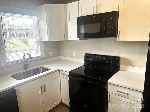 $1,099 | 903 Holt Street, Lexington, NC 27292