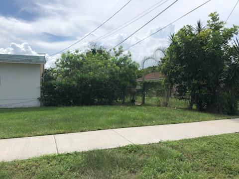 4883 Davis Road Lake Worth, FL 33461 - Photo 3 of 10 IMG_3200