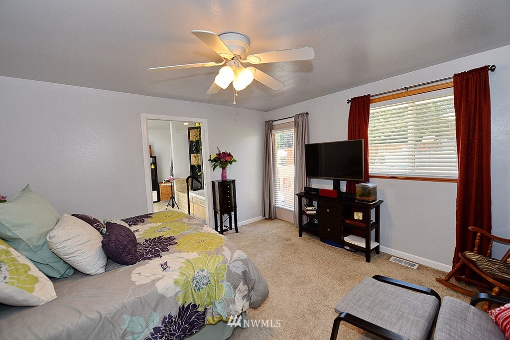 21506 1st Avenue West Bothell, WA 98021 - Photo 14 of 25