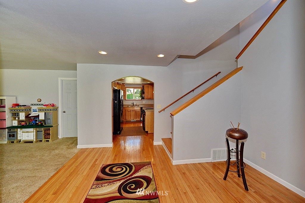 21506 1st Avenue West Bothell, WA 98021 - Photo 8 of 25