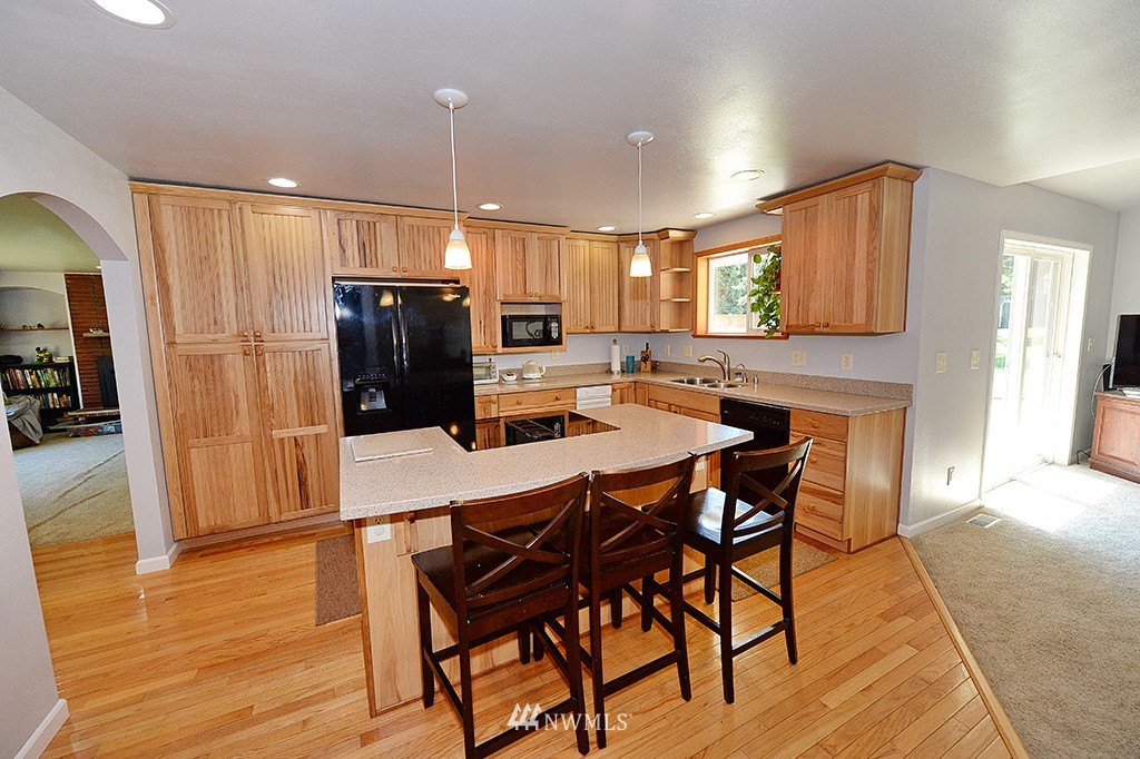 21506 1st Avenue West Bothell, WA 98021 - Photo 9 of 25