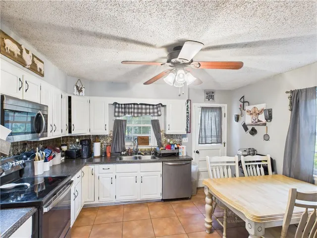 $225,000 | 305 California Avenue, Windsor, MO 65360