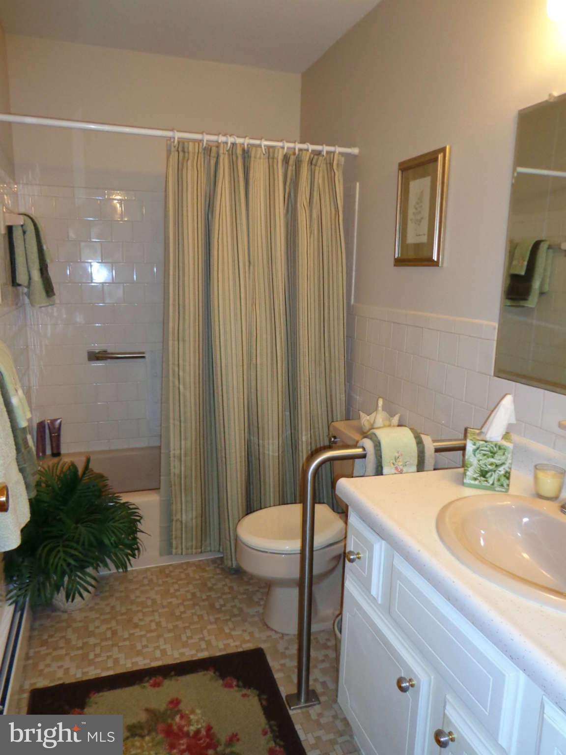 2831 Pleasantville Road Fallston, MD 21047 - Photo 18 of 24 Lovely ceramic hall bath