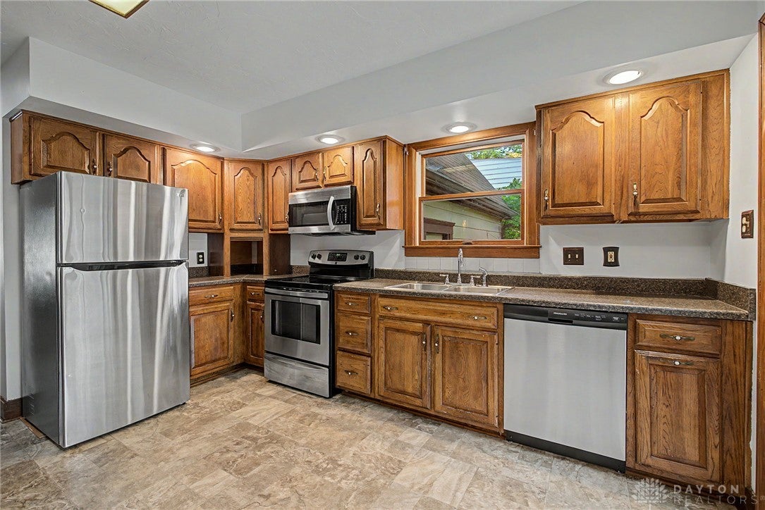 1820 Pembrook Road Springfield, OH 45504 - Photo 24 of 65 Gallery Image 24