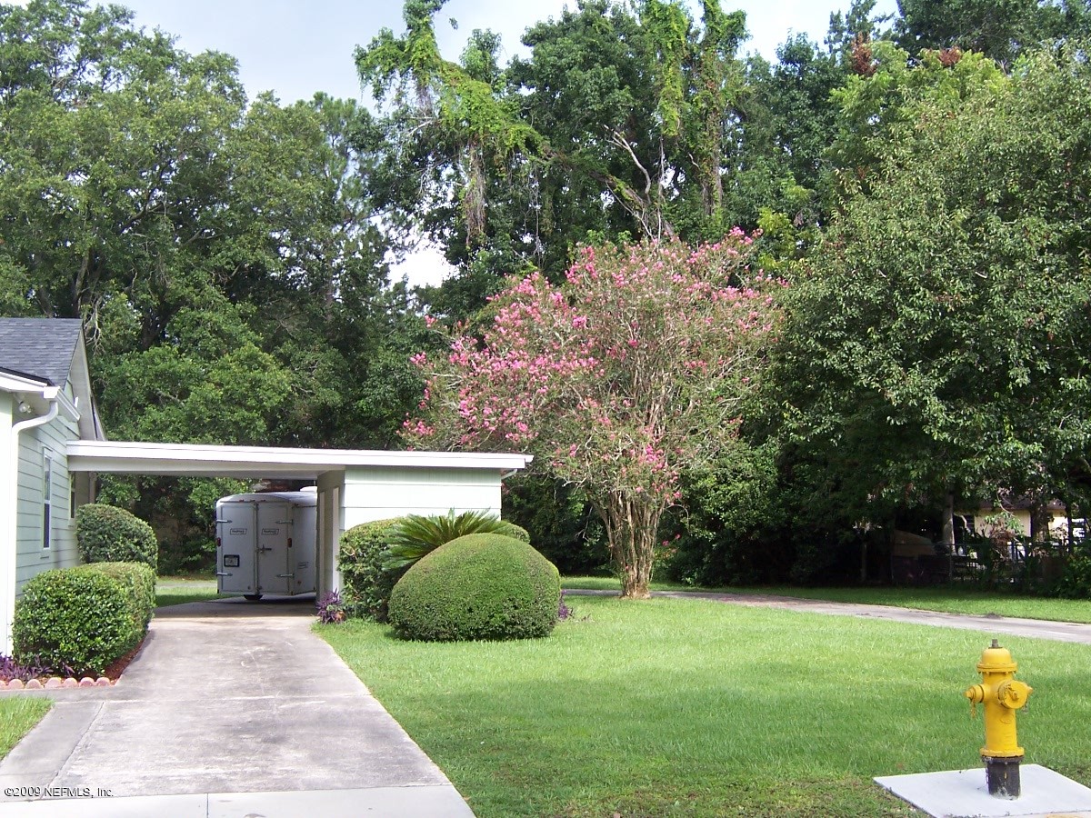 4234 Spring Park Road Jacksonville, FL 32207 - Photo 3 of 20