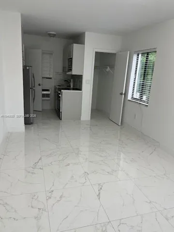 $1,500 | 625 Southwest 5th Avenue, Unit 10, Miami, FL 33130