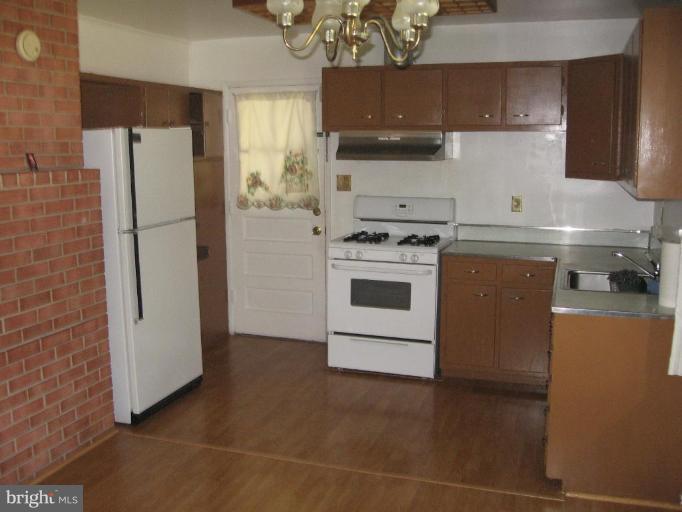 8005 Ellet Road Springfield, VA 22151 - Photo 3 of 9 Kitchen
