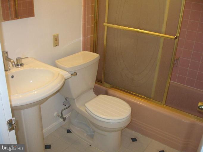 8005 Ellet Road Springfield, VA 22151 - Photo 4 of 9 Bath #1