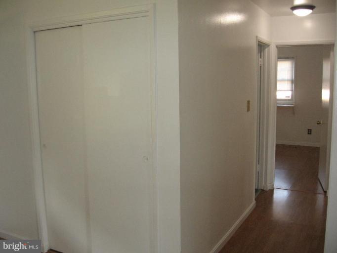 8005 Ellet Road Springfield, VA 22151 - Photo 9 of 9 Hallway