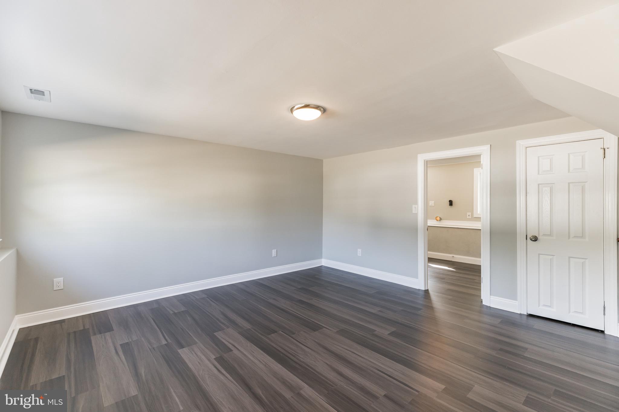 504 West Laurel Road Stratford, NJ 08084 - Photo 13 of 23