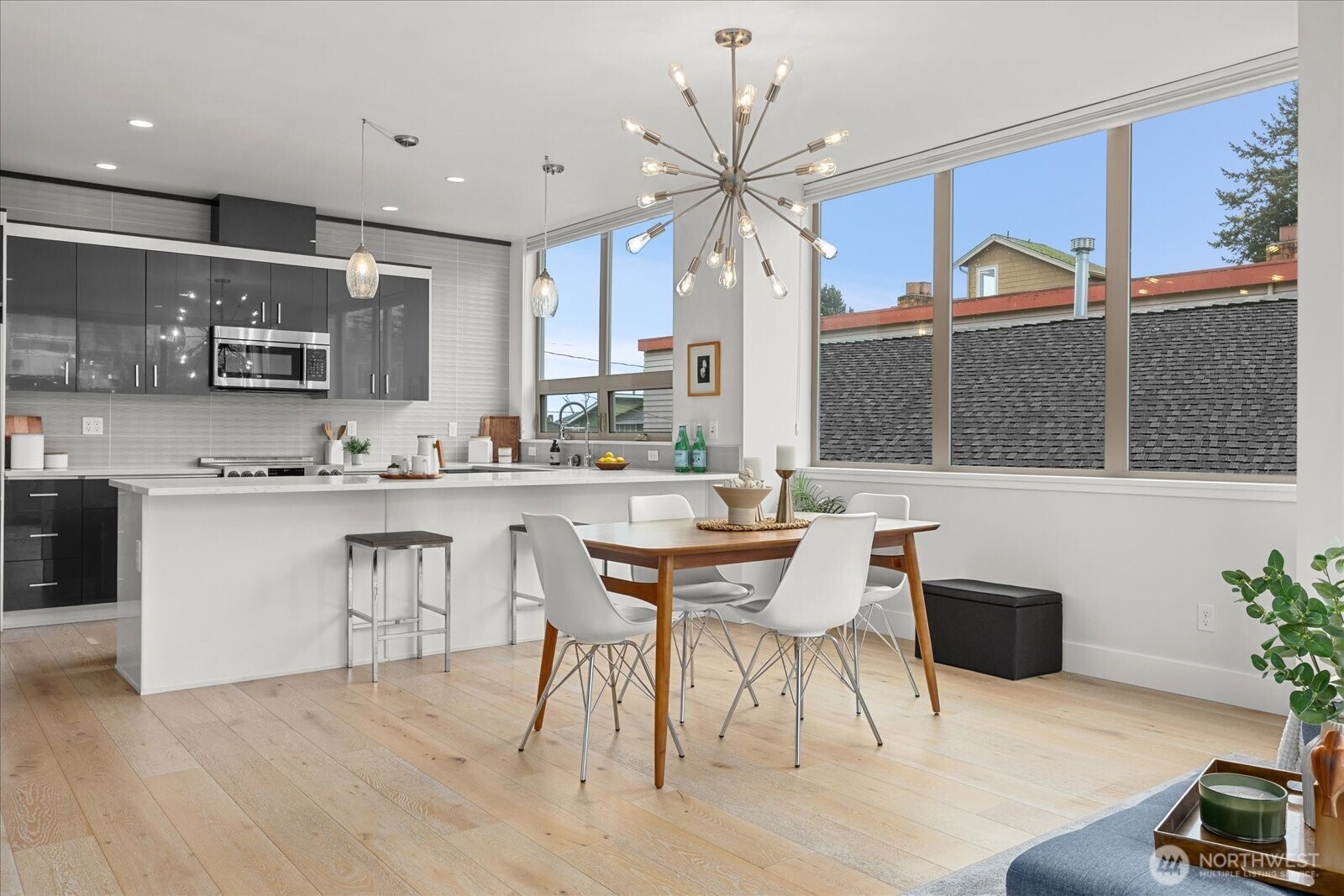 1612 California Avenue Southwest, Unit B Seattle, WA 98116 - Photo 18 of 37