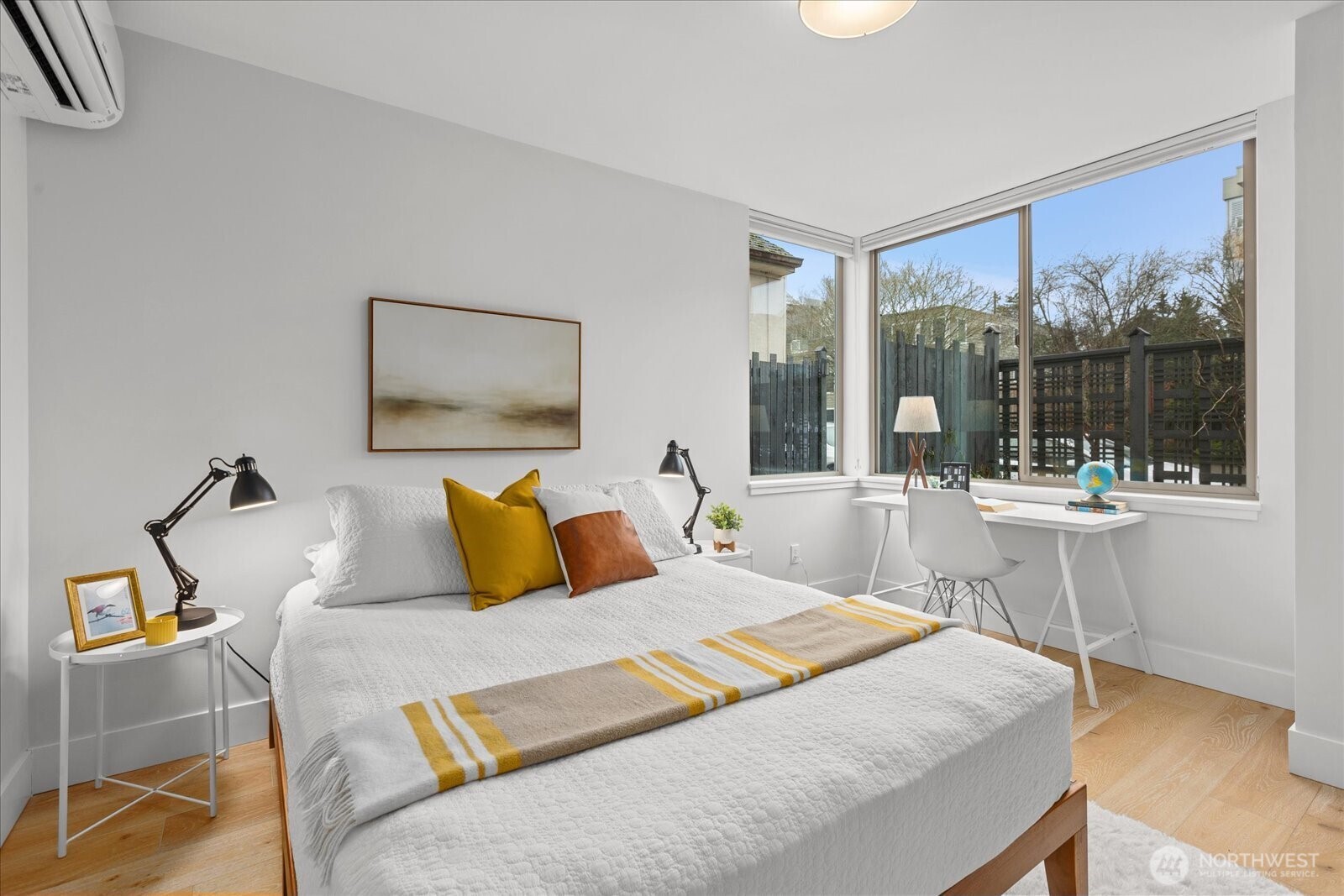 1612 California Avenue Southwest, Unit B Seattle, WA 98116 - Photo 5 of 37