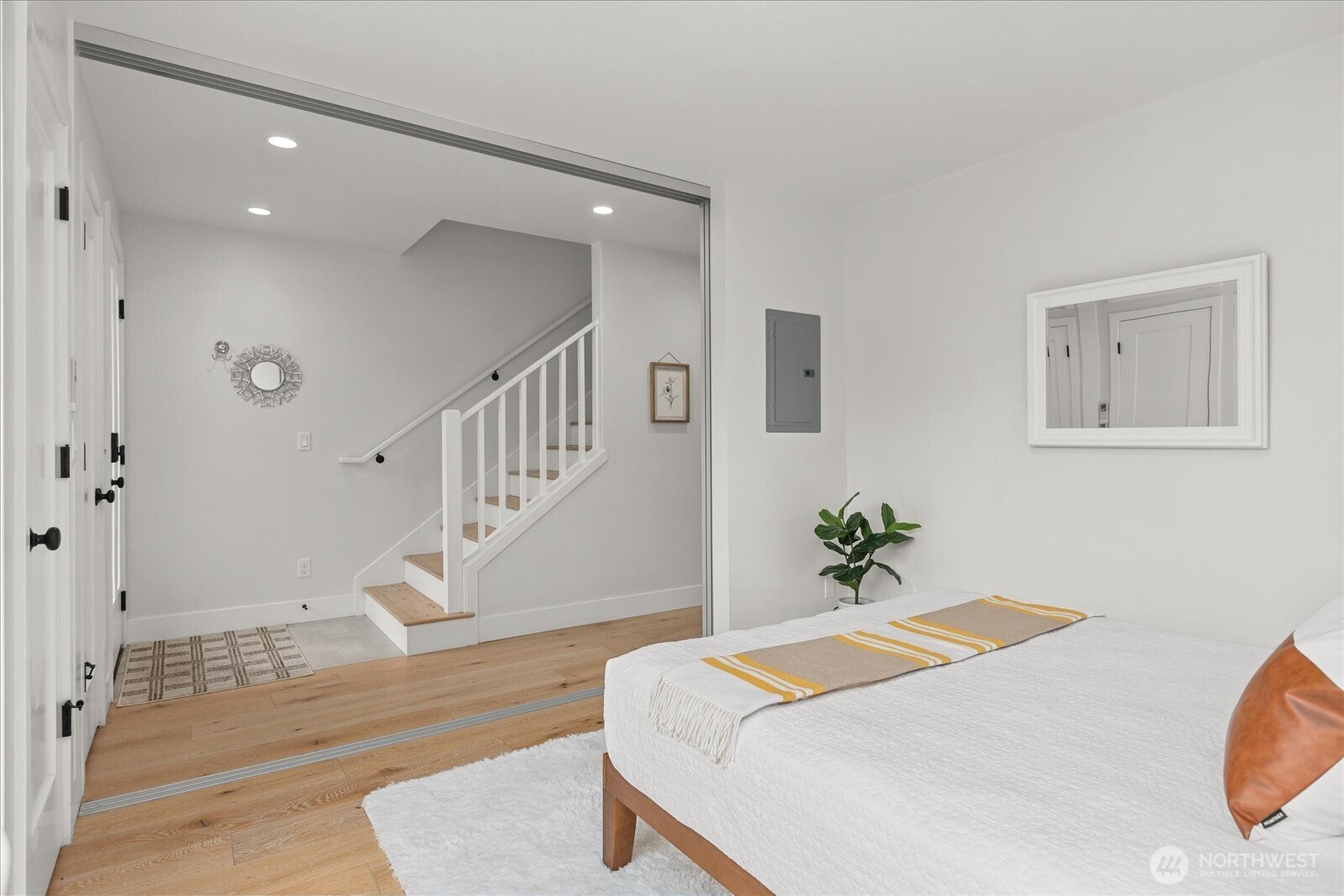 1612 California Avenue Southwest, Unit B Seattle, WA 98116 - Photo 5 of 36