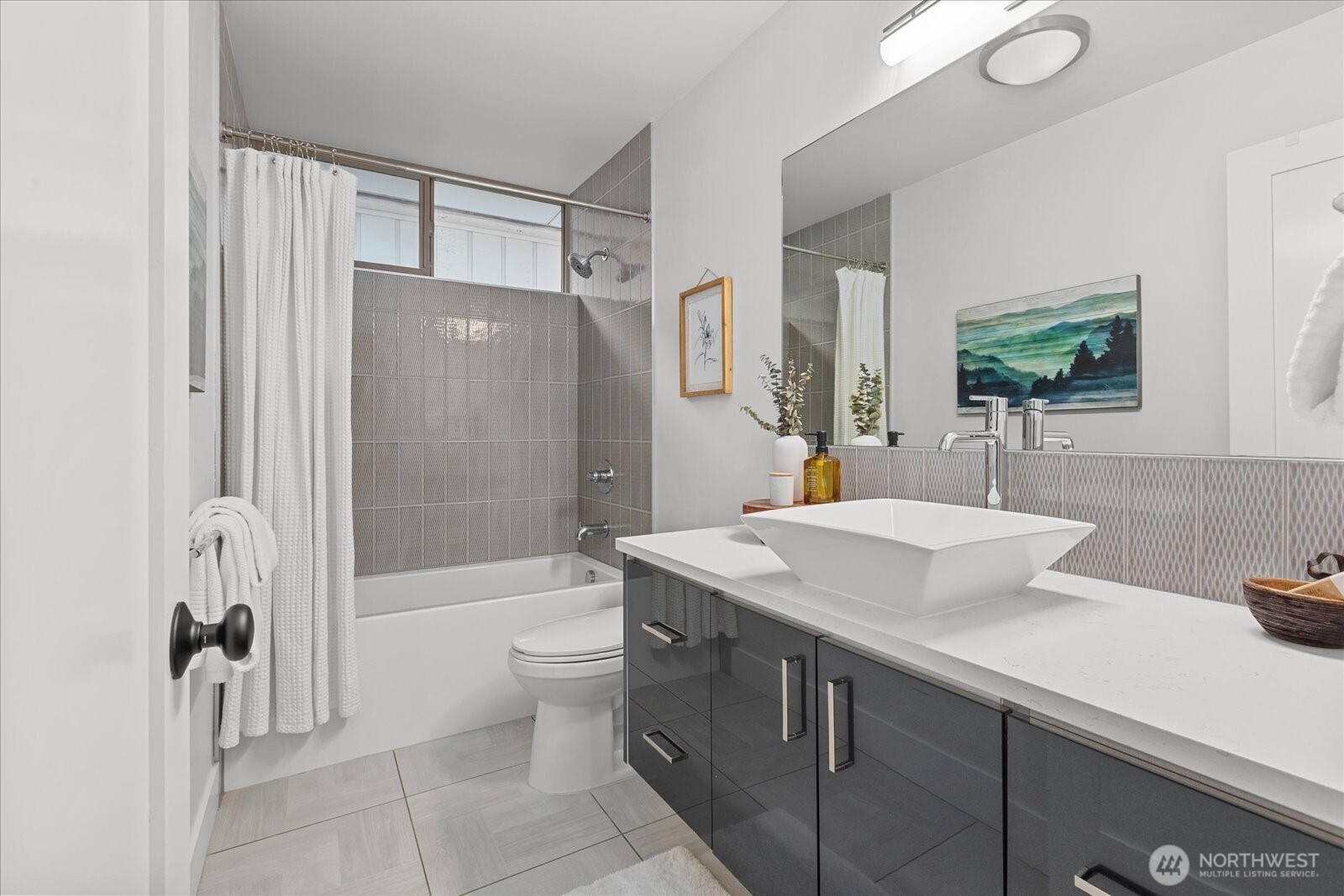 1612 California Avenue Southwest, Unit B Seattle, WA 98116 - Photo 7 of 36