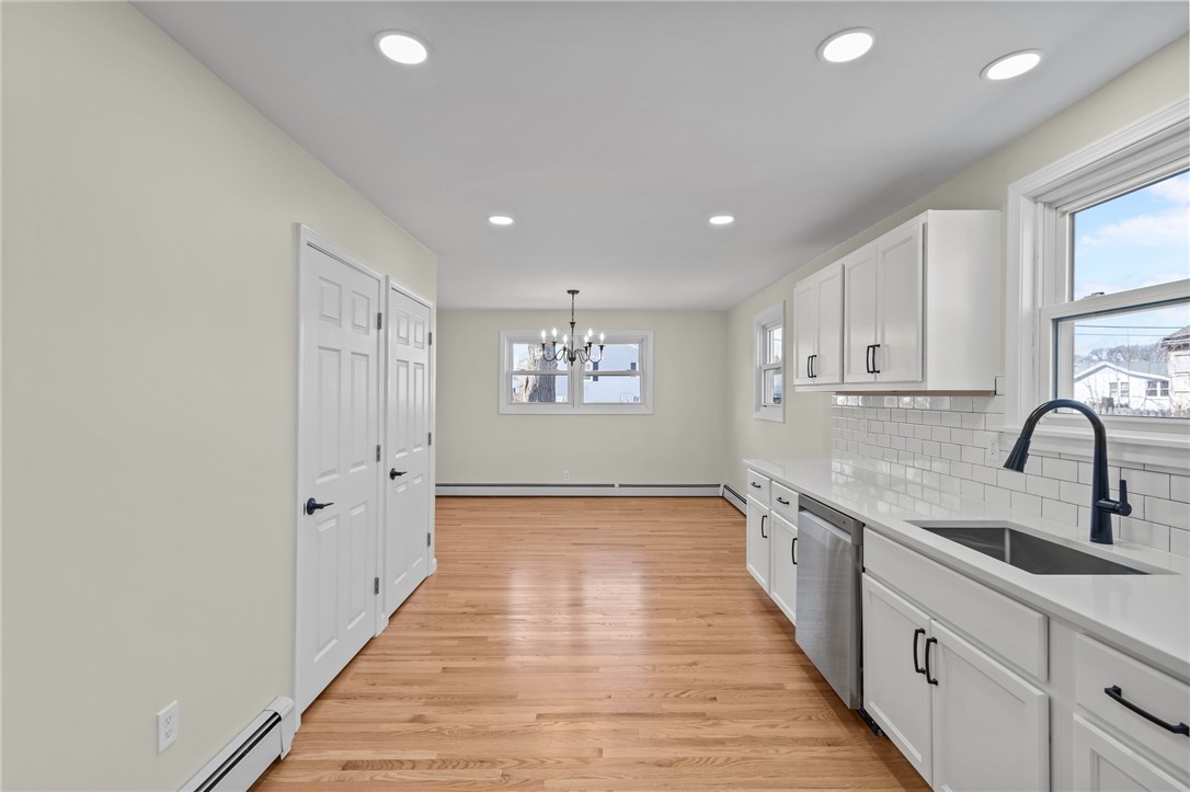 176 Horse Neck Road Warwick, RI 02889 - Photo 9 of 42