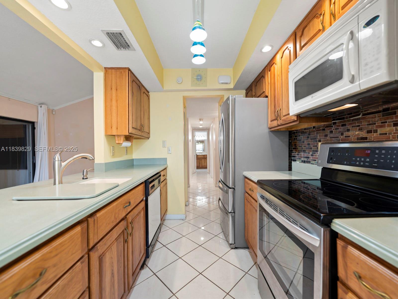 1440 Egret Road Homestead, FL 33035 - Photo 7 of 28 Gallery Image 7