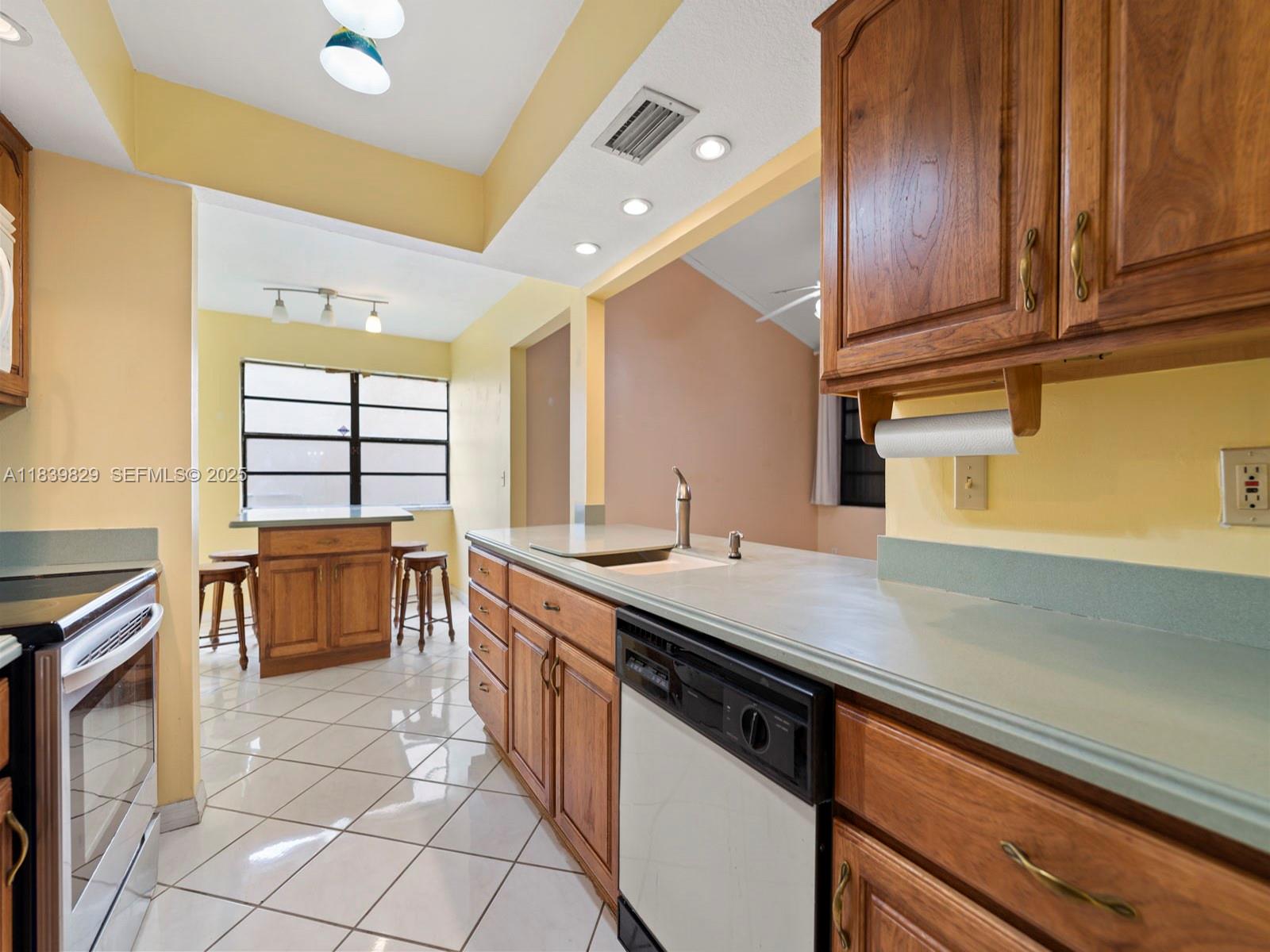 1440 Egret Road Homestead, FL 33035 - Photo 8 of 28 Gallery Image 8