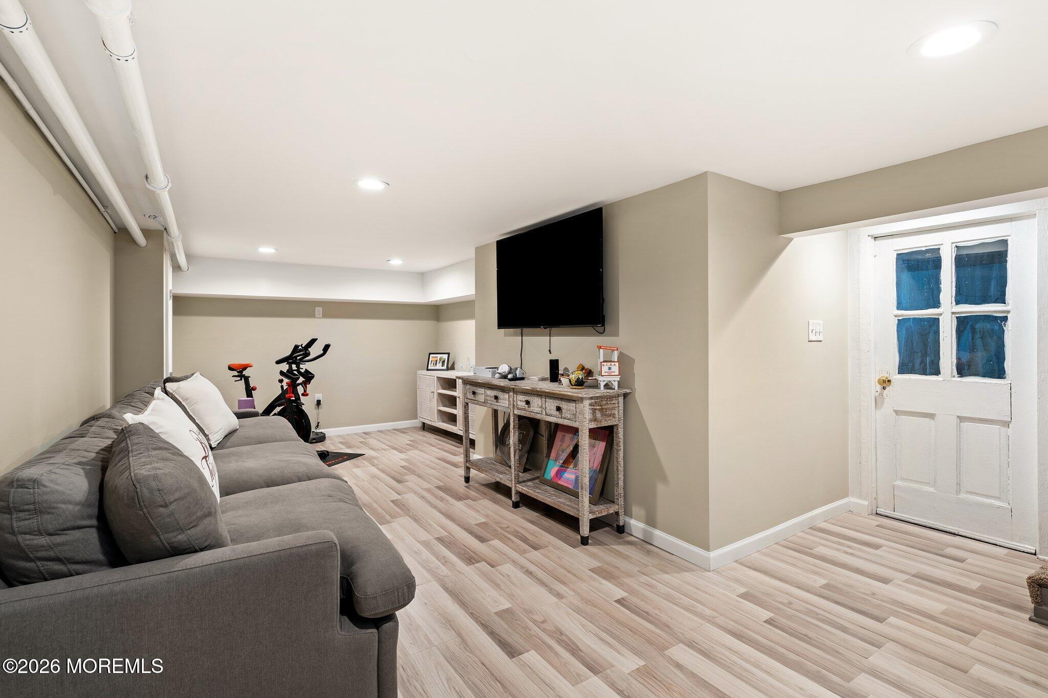 4053 Nottingham Way Hamilton Square, NJ 08690 - Photo 13 of 14 4053_Nottingham_Way-29