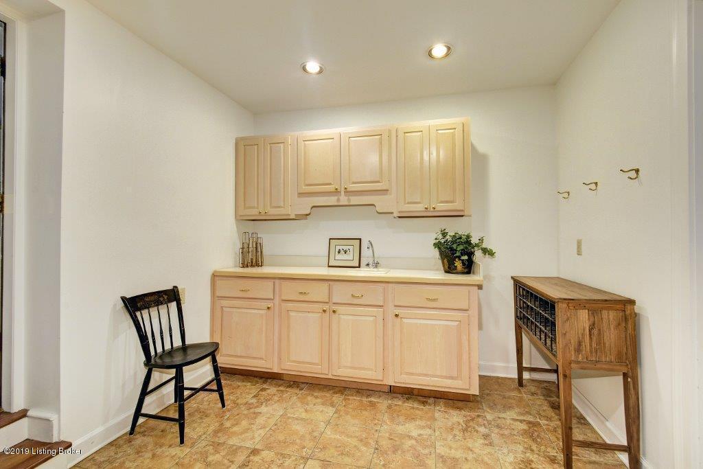 138 Sagamore Road Louisville, KY 40207 - Photo 23 of 53 22