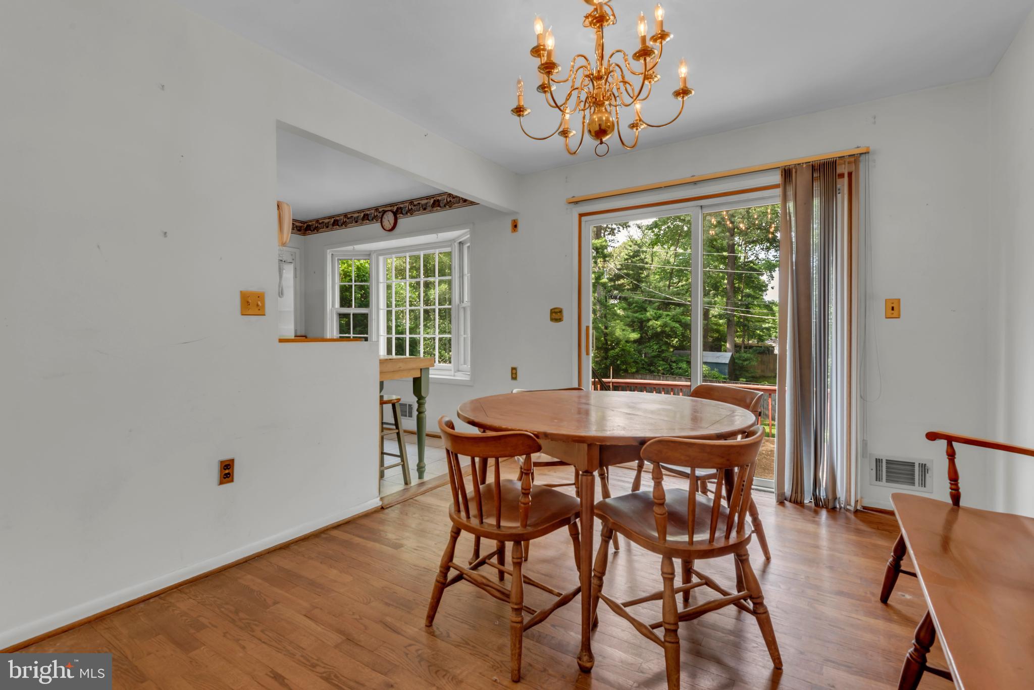 1554 Long Point Road Pasadena, MD 21122 - Photo 12 of 37