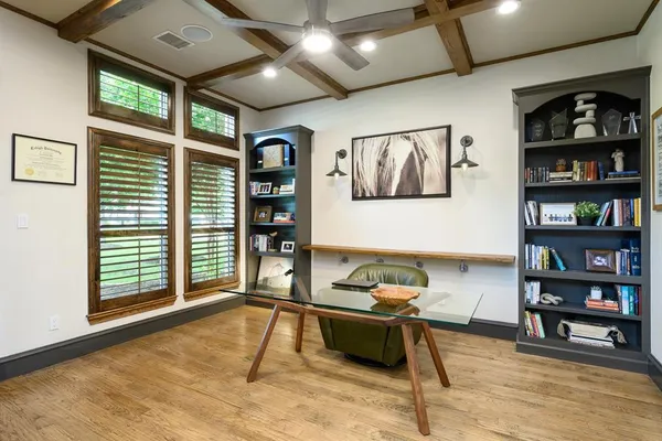 a view of walk in closet