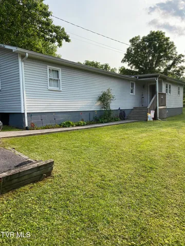 $145,900 | 880 Gilley Avenue East, Big Stone Gap, VA 24219