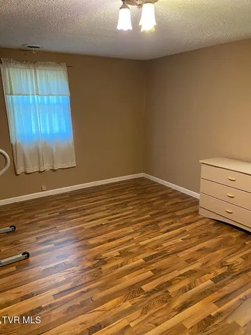 $145,900 | 880 Gilley Avenue East, Big Stone Gap, VA 24219