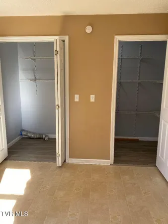 $145,900 | 880 Gilley Avenue East, Big Stone Gap, VA 24219