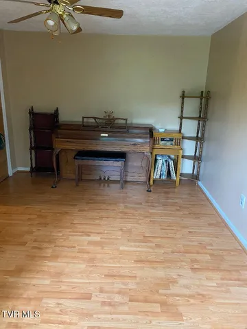 $145,900 | 880 Gilley Avenue East, Big Stone Gap, VA 24219