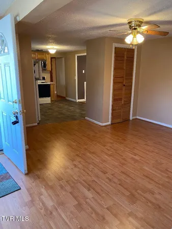 $145,900 | 880 Gilley Avenue East, Big Stone Gap, VA 24219