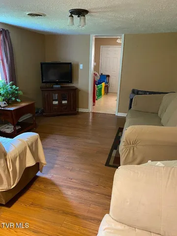 $145,900 | 880 Gilley Avenue East, Big Stone Gap, VA 24219