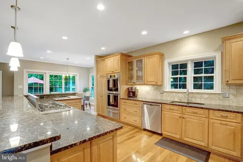 $1,950,000 | 117 West George Mason Road, Falls Church, VA 22046